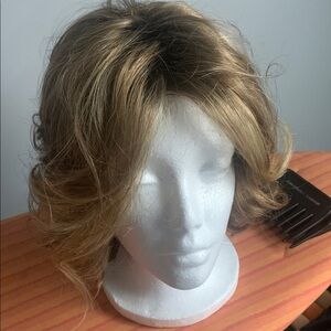 Stylish Brownish Blonde Wig for Women